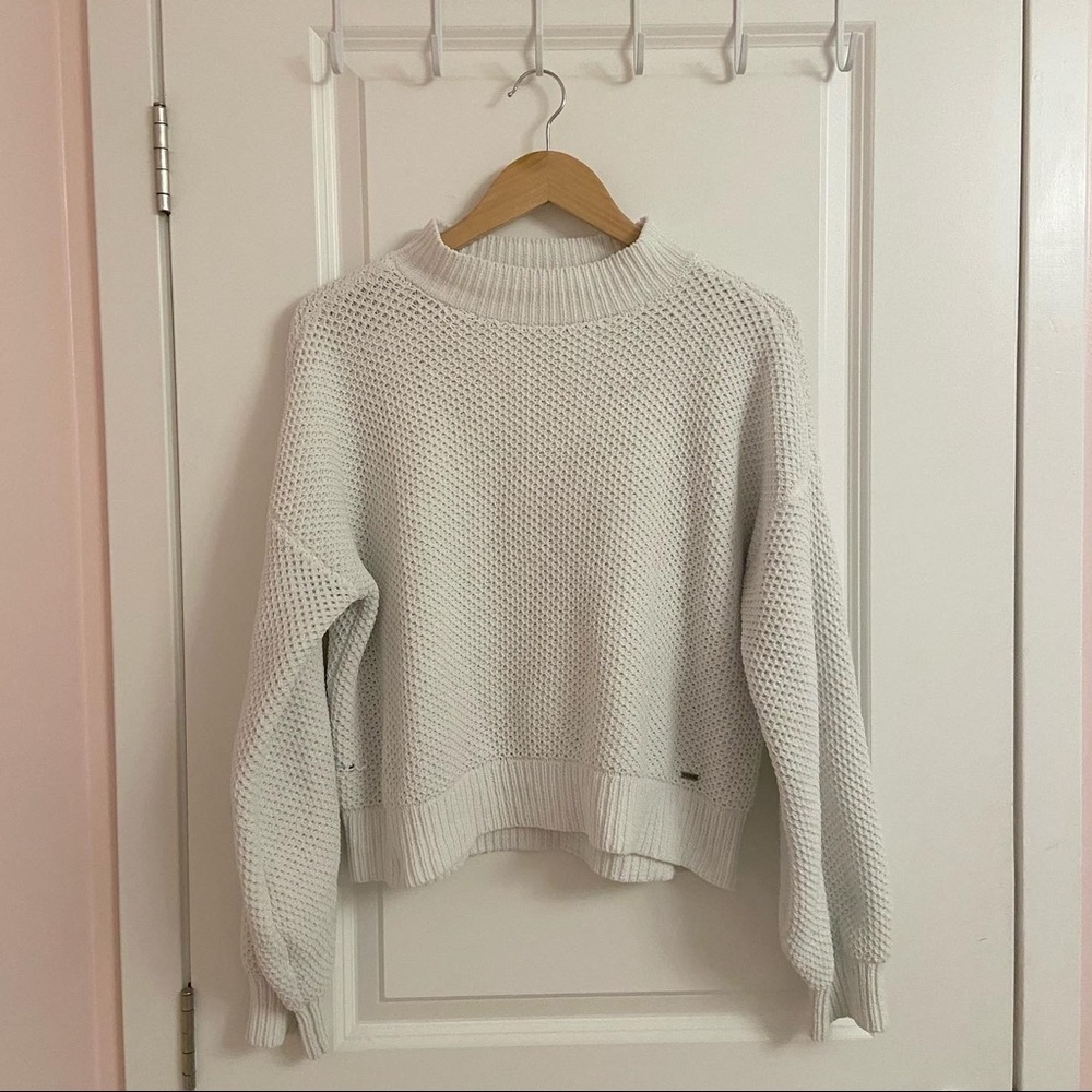 hollister knit sweater